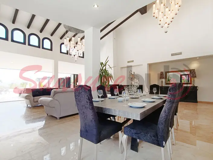Villa de Lujo 4 Dormitorios en Venta El Valle Golf Resort