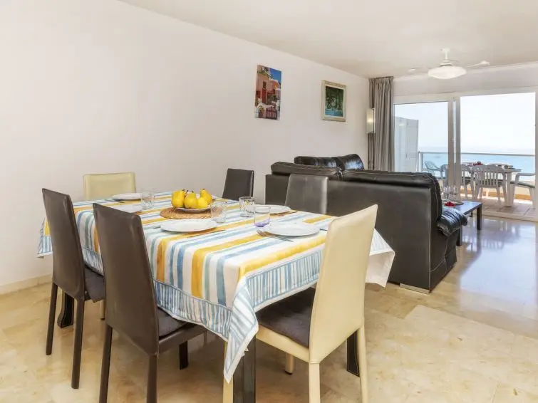 Apartamento 3 Dormitorios Blanes Playa