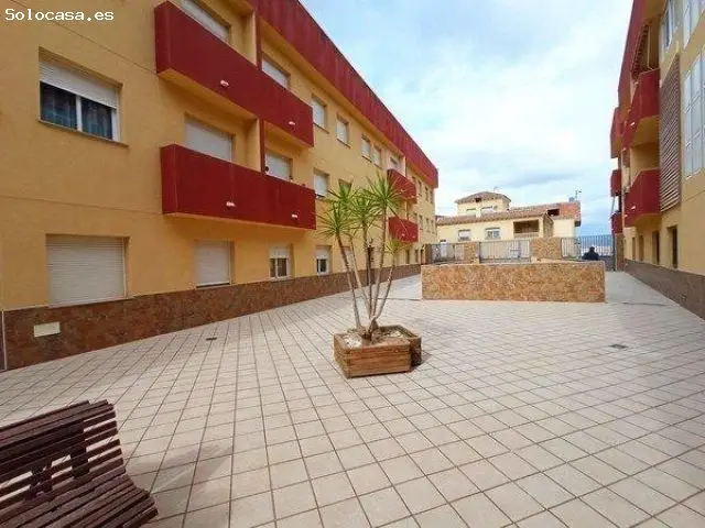 Piso en Alhama de Almeria 3 Dormitorios Garaje Trastero