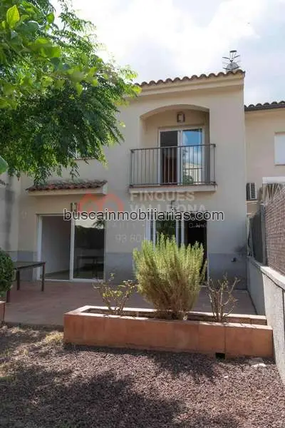 Chalet Adosado en Castellet i la Gornal