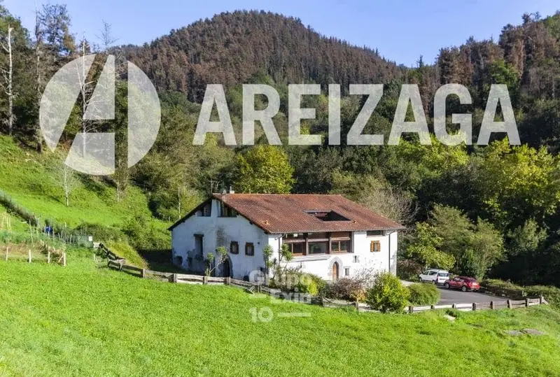 Caserio Rehabilitado en Urnieta con 75000m2 de Terreno