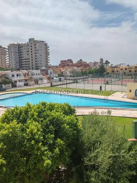Adosado en venta en Tavernes de la Valldigna cerca de la playa