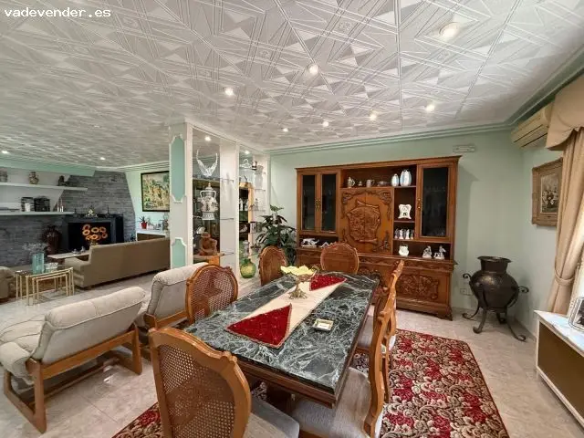 Chalet en San Gerardo Lliria con Piscina y Jardin