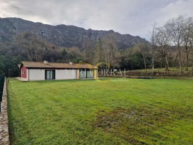Chalet de Lujo en Llanes con Vistas a la Sierra del Cuera