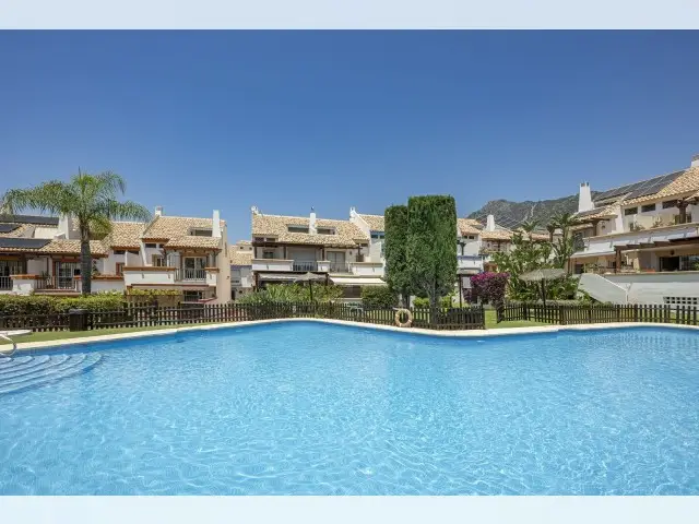 Adosado 4 Dormitorios Marbella Piscina Garaje Jardin