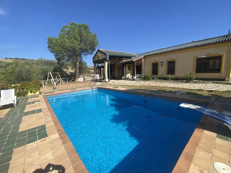 Casa Villa 7 Dormitorios 4 Hectareas Malaga