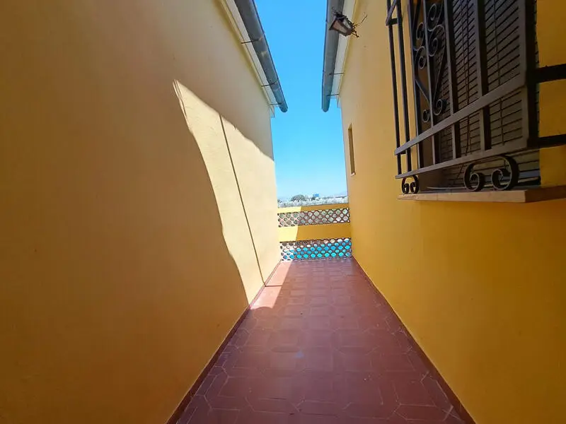 Casa de Campo con 5 Habitaciones y Piscina en Antequera