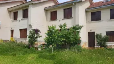 Casa adosada en venta en Poblado Soto