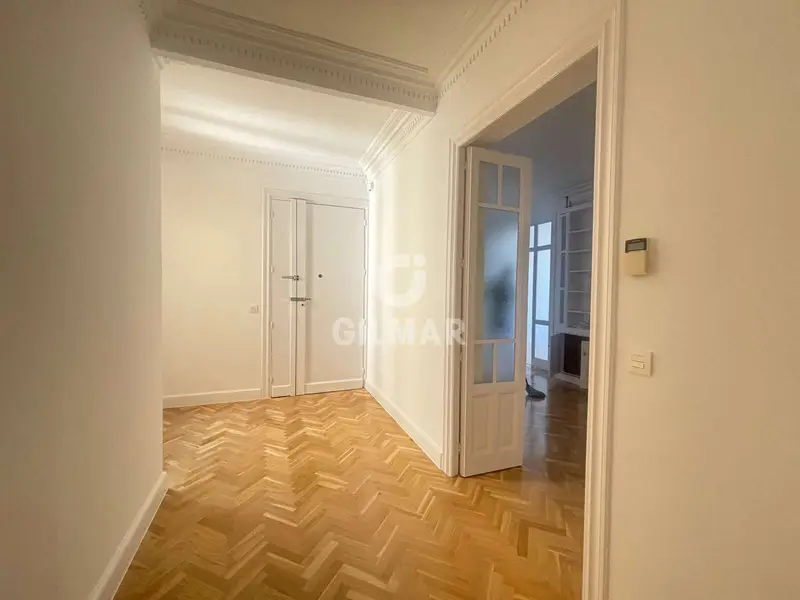 Piso en Alquiler Trafalgar Madrid 4 Dormitorios 2 Baños Garaje