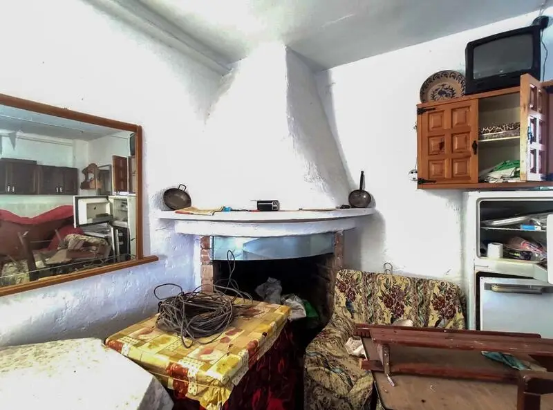 Finca rustica con casa en Abuñuelas Granada