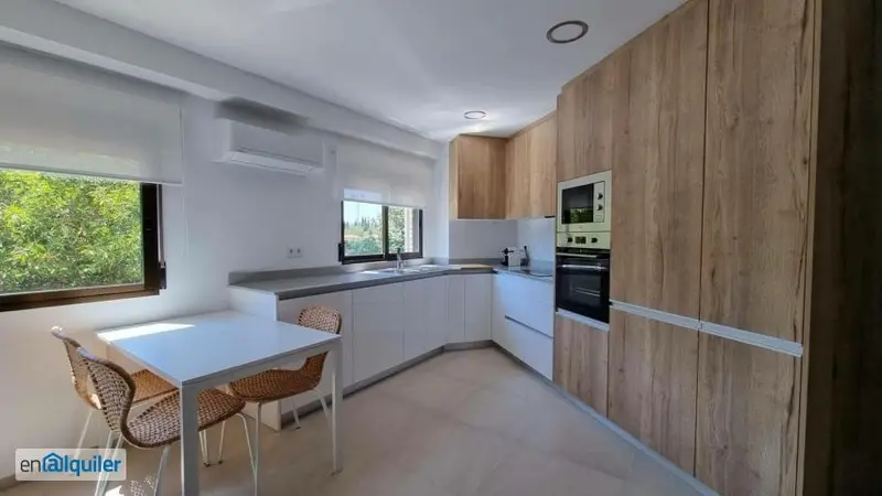 Piso estudiantes master Valencia 3 habitaciones reformado