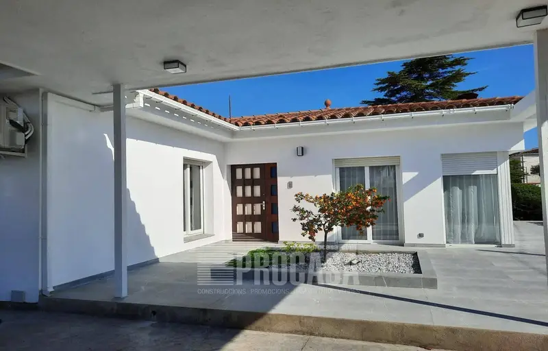 Chalet en Venta Empuriabrava 3 Dormitorios Jardin Piscina