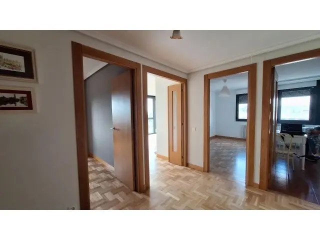 Vivienda en esquina con vistas  3 dormitorios 2 baños garaje y trastero