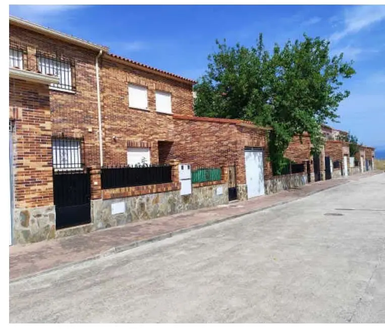 Casa Adosada en Casar de Escalona Toledo