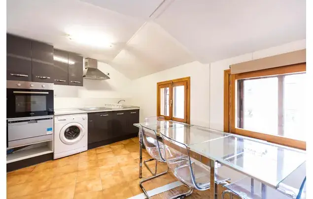 Habitaci
ón 120m
² Madrid Alquiler