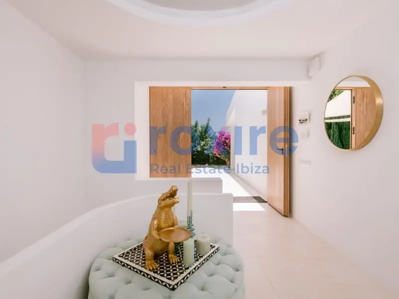 Villa Moderna en Jesús Ibiza con Vistas a Dalt Vila