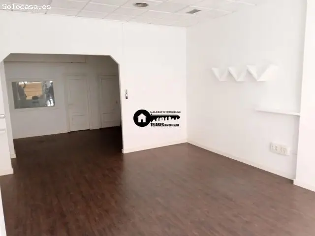 Local Comercial Reformado Zona Villa Cerrada