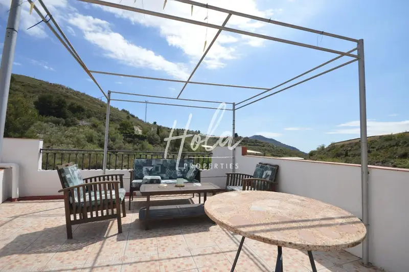 Cortijo en Venta: Paz, Tranquilidad y Naturaleza cerca de Granada y la Costa Tropical