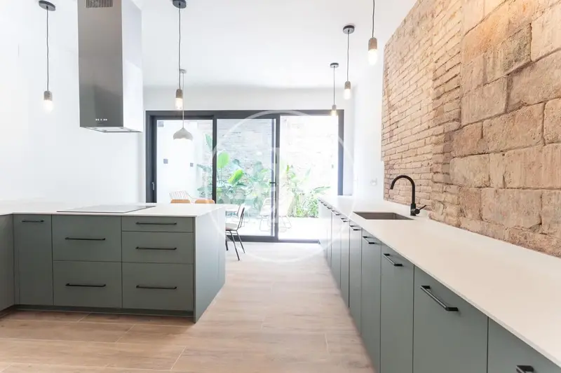 Apartamento en Sants Barcelona 2 habitaciones terraza reformado
