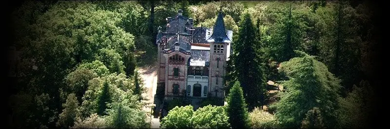 Mansion Modernista con Restaurante y Helipuerto en Finca de 30000m²