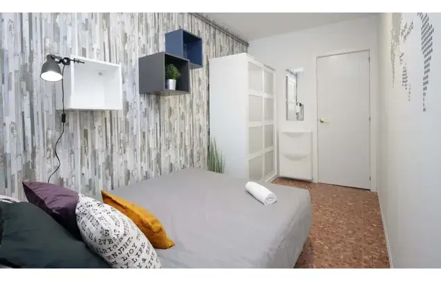 Habitaci
ón 460m
² Barcelona Alquiler 1-18 noches