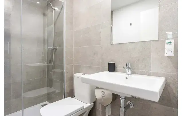 Habitaci
ón 64m
² Alquiler M
















































álaga Estancia Mínima 3 Noches