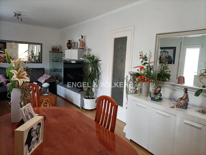 Chalet en Vacarisses con Jardin y Barbacoa para Familias