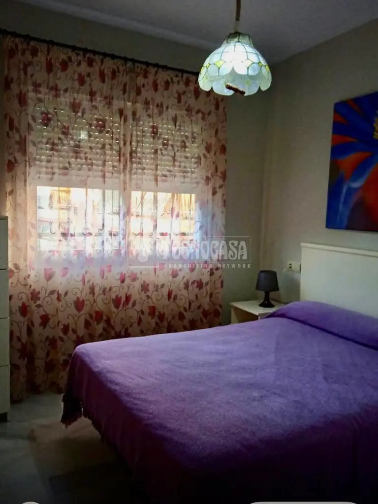 Apartamento en Sabinillas con Plaza de Aparcamiento y Terraza