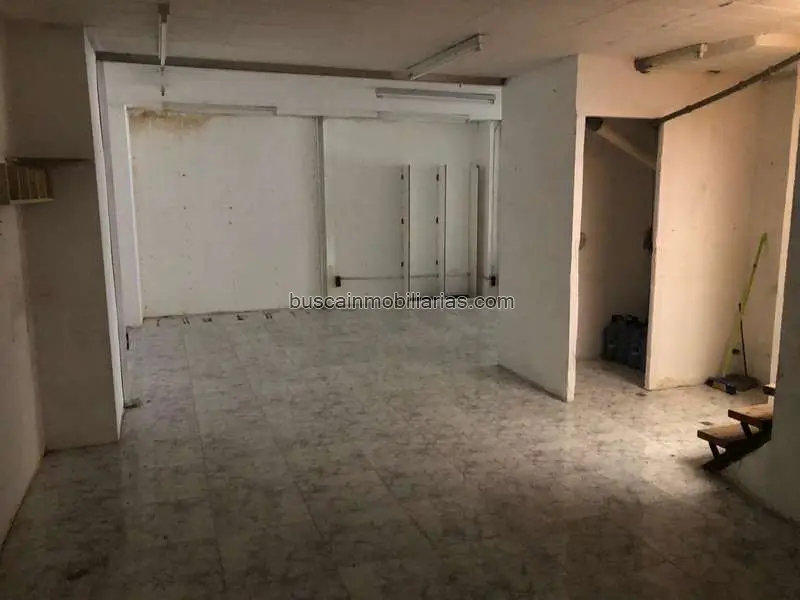 Local comercial en venta en Badalona