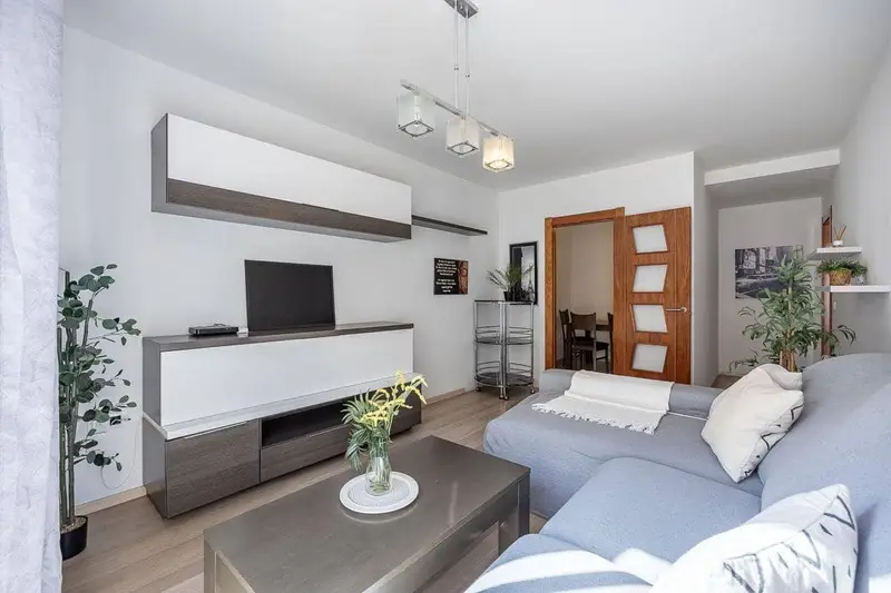 Piso en Venta Cúllar Vega Granada Amueblado con Garaje y Trastero