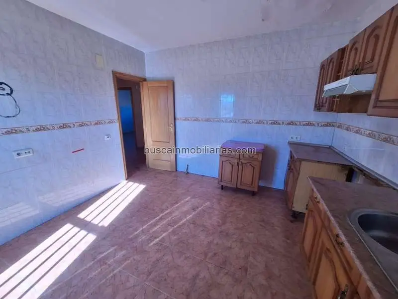Casa adosada 228m² en La Puebla de Montalbán
