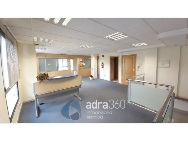 Oficina en Alquiler Logroño 280m2 7 Despachos Sala Juntas