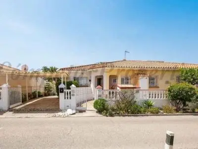 Casa Adosada en Torrox Costa Cerca de la Playa