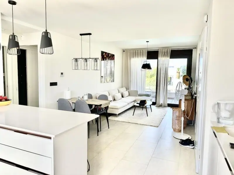 Apartamento en venta Los Altos 2 dormitorios 2 baños