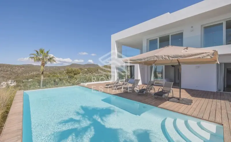 Chalet en Cala Molí con Vistas al Mar y Jacuzzi