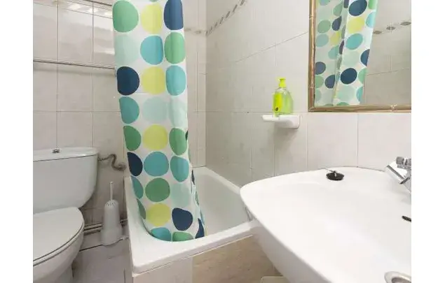 Apartamento para Estudiantes en Madrid 7 Dormitorios 2 Baños 135m2