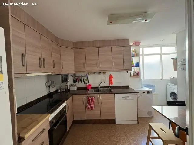 Amplio apartamento en pleno centro, 3 dormitorios y 2 baños Los Montesinos