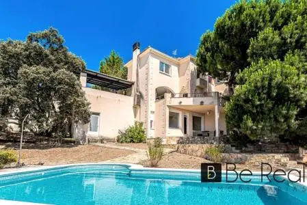 Chalet Lujo Jarabeltran Valdemorillo Piscina Jardin 4 Dormitorios