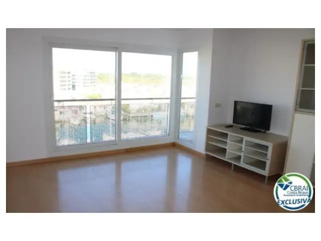 Atico Duplex Con Vistas a la Piscina Cerca de la Playa