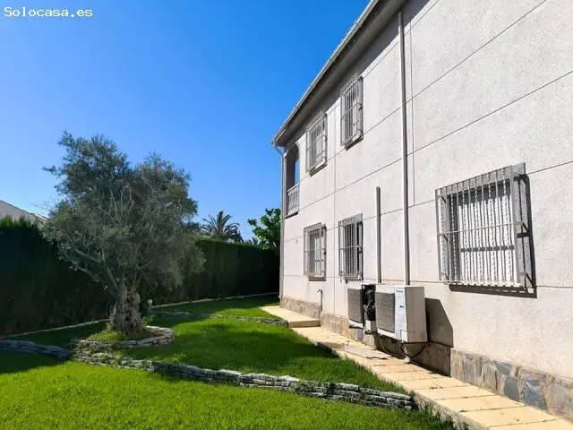 Gran Chalet Familiar 4 Dormitorios Piscina Privada Jardin 1100m2