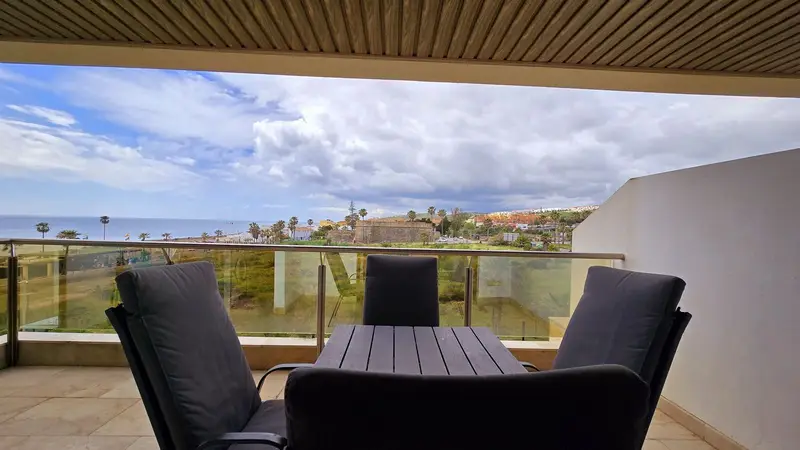 Apartamento 2 Dormitorios La Duquesa Costa del Sol Primera Linea de Playa