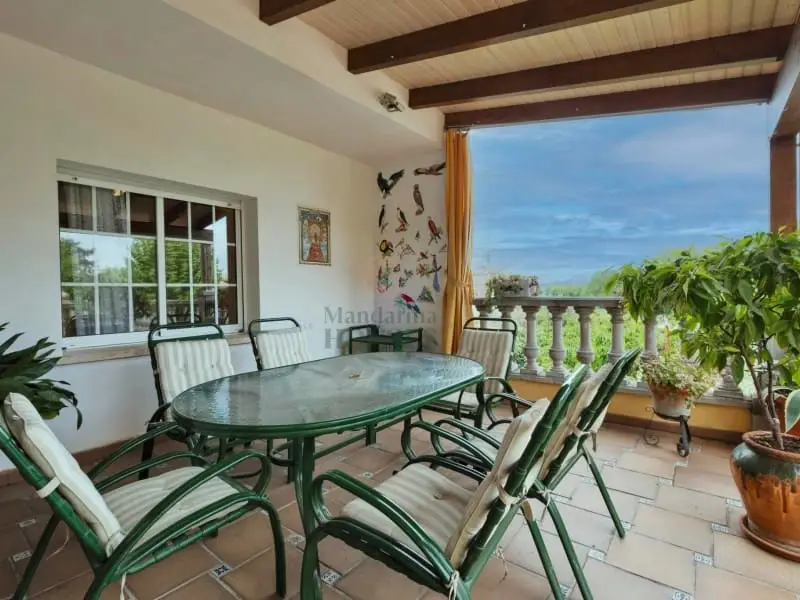 Chalet en Vidreres con Garaje Grande y Apartamento