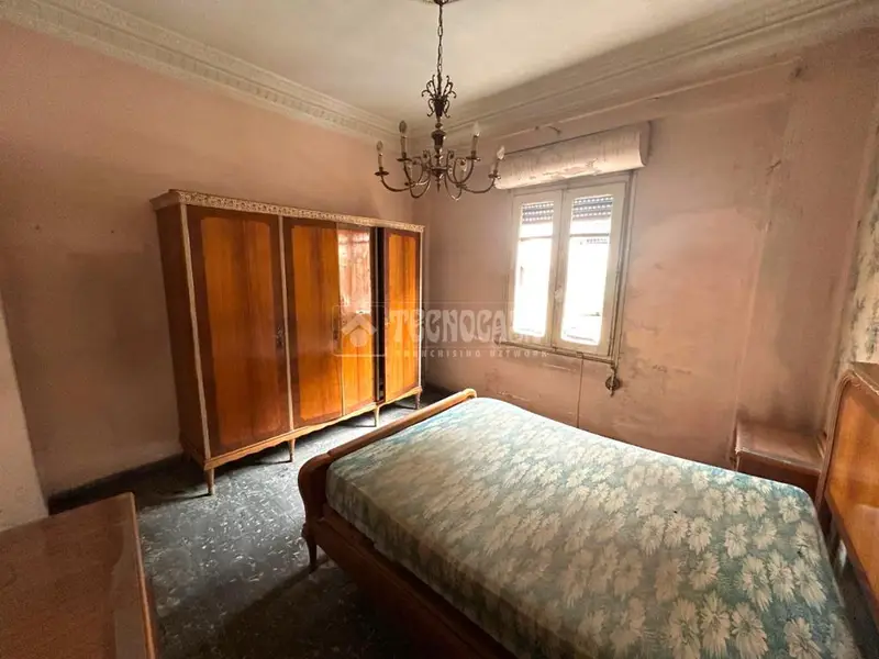 Piso en venta Patraix para reformar 4 dormitorios 1 baño