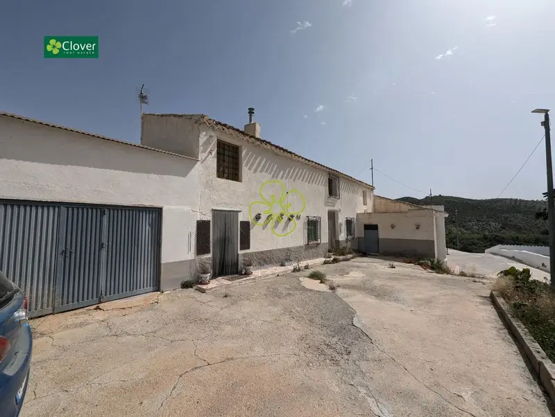 Cortijo en Venta en Oria Almeria
