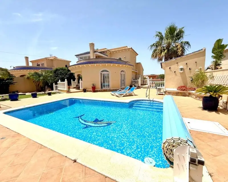 Chalet en venta en Villamartin, Orihuela, Alicante