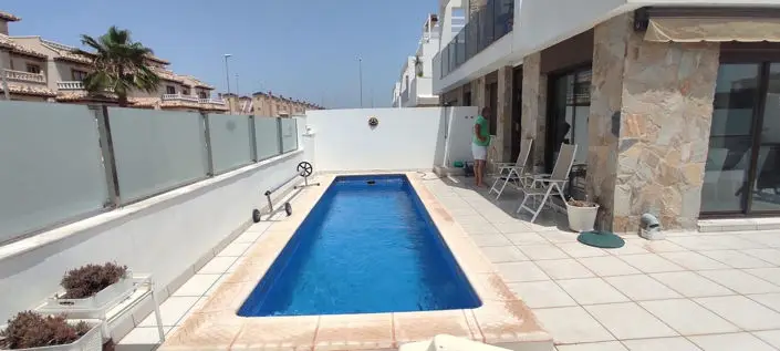 Villa Moderna 2 Dormitorios Orihuela Costa Piscina Privada