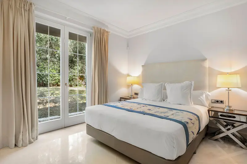 Casa Villa 4 Dormitorios Lujo Milla de Oro Marbella