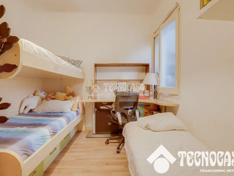Piso en venta en Sants Montjuïc 80m2 2 habitaciones