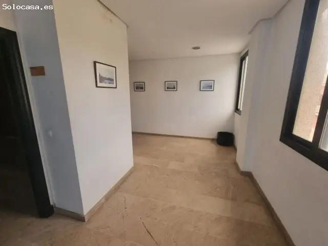 Oficina en Jerez de la Frontera:  Ubicación Premium y Excelente Conectividad