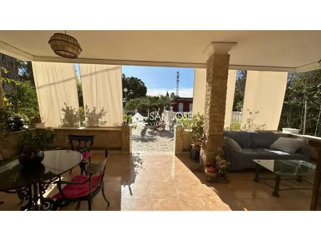 Chalet en Venta Cerca de Aspe